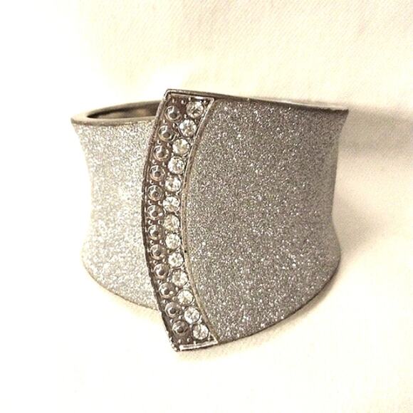 Vintage SILVER SPARKLE Crystals Cuff Bracelet HINGED Easy On Party Glam Holiday - Picture 2 of 11